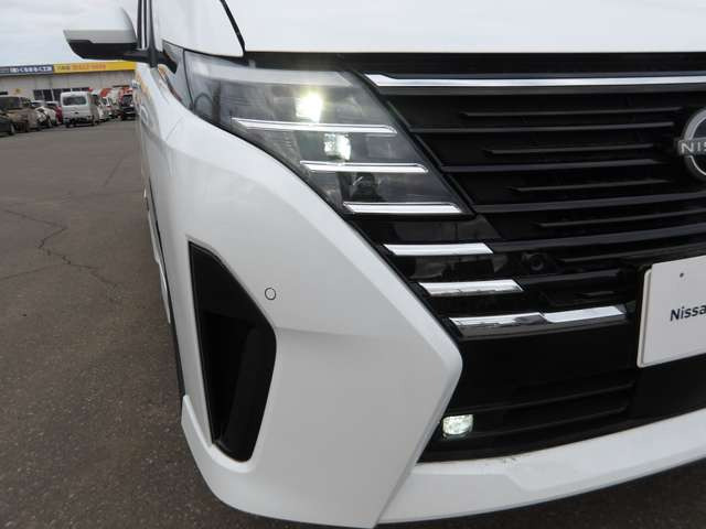 セレナ1.4 e-4ORCE ハイウェイスターV 4WD