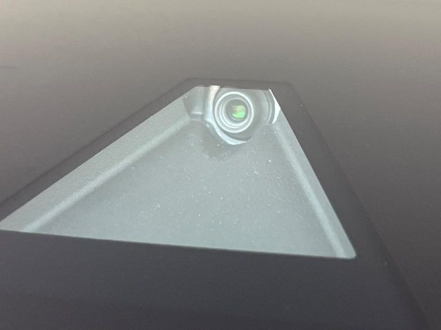 �yi-ACTIVESENSE�z���s���ɑO���̎ԗ�����F�����A�Փ˂������Ȏ��͌x��ƃu���[�L�ŏՓˉ���Ɣ�Q�y�����A�V�X�g�B�����S�Ƀh���C�u�����y���݂��������܂��B