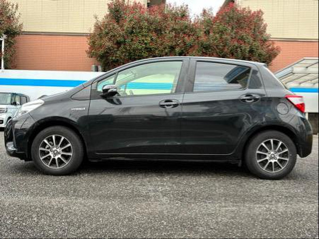 ヴィッツ1.5 ハイブリッド F