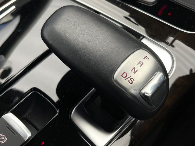 ●シフトノブの使用感も少なく、良好な状態です。