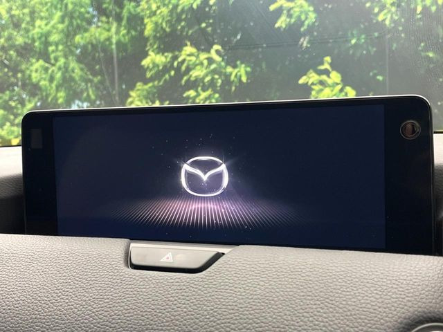 �y12.3�C���`�}�c�_�R�l�N�g�z�ԓ��̕��͋C�Ƀ}�b�`������^�f�B�X�v���C�B�X�}�z�ڑ��ł̃i�r�g�p��Bluetooth�Đ����A�l�X�ȋ@�\���y���߂܂��B�����I�ȃ_�C�������삪�\�ŁA�g��������ǍD�ł��B