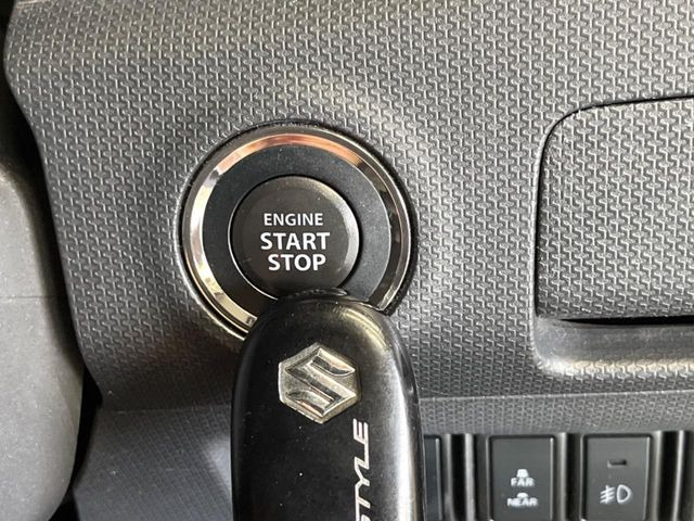 �y�L�[���X�X�^�[�g�V�X�e���z�J�o����|�P�b�g�ɓ��ꂽ�܂܂ł��h�A�̎{���E�������\�ȃX�}�[�g�L�[�𑕔��B�G���W���̃I���E�I�t�����J�M�����o���K�v����������Ƃ��Ă��֗��ł���