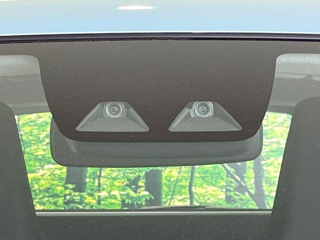 �y�X�}�[�g�A�V�X�g�z���s���ɑO���̎ԗ�����F�����A�Փ˂������Ȏ��͌x��ƃu���[�L�ŏՓˉ���Ɣ�Q�y�����A�V�X�g�B�����S�Ƀh���C�u�����y���݂��������܂��B