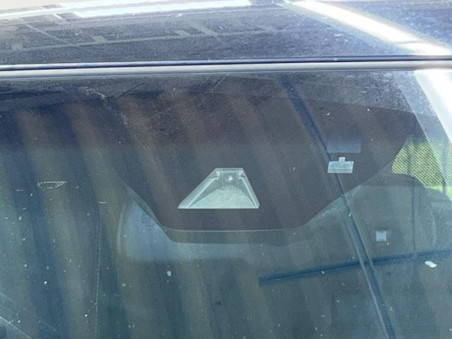 �y�g���^�Z�[�t�e�B�Z���X�z���s���ɑO���̎ԗ�����F�����A�Փ˂������Ȏ��͌x��ƃu���[�L�ŏՓˉ���Ɣ�Q�y�����A�V�X�g�B�����S�Ƀh���C�u�����y���݂��������܂��B