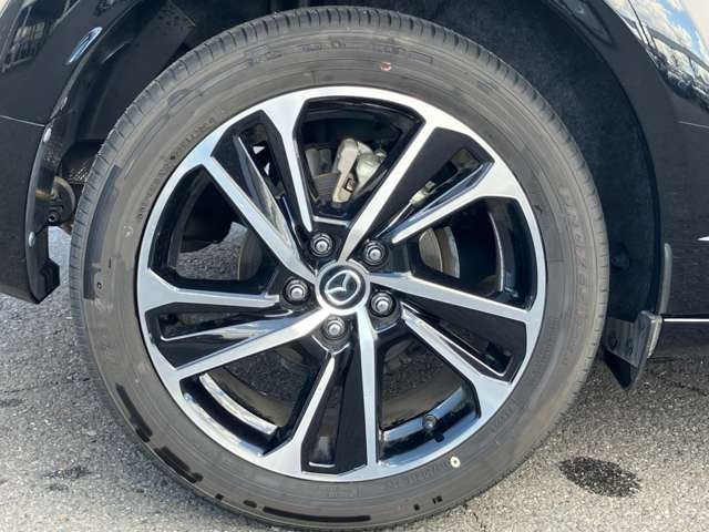 �^�C���T�C�Y215/50R18