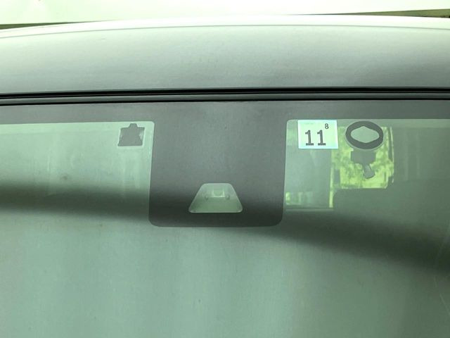 �y�g���^�Z�[�t�e�B�Z���X�z���s���ɑO���̎ԗ�����F�����A�Փ˂������Ȏ��͌x��ƃu���[�L�ŏՓˉ���Ɣ�Q�y�����A�V�X�g�B�����S�Ƀh���C�u�����y���݂��������܂��B