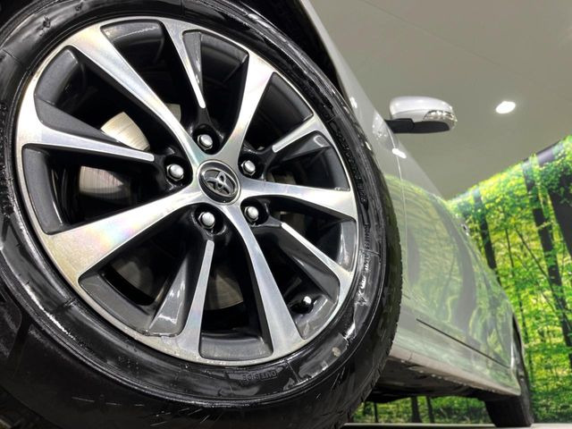 【純正16インチアルミホイール】外観にマッチした純正アルミホイールを装着しております。各種社外アルミホイールや、スタッドレスタイヤも取扱いしております。是非ご相談ください♪