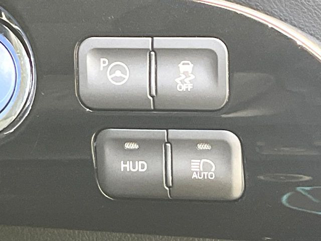 �y�w�b�h�A�b�v�f�B�X�v���C�z���݂̑��x�⑖�s�����f�W�^���\���ŉ^�]�ȑO���̃K���X�ɓ��e!�^�]���A�ڐ������炳���K�v�ȏ����m�F�ł���̂łƂ��Ă��֗��ň��S!