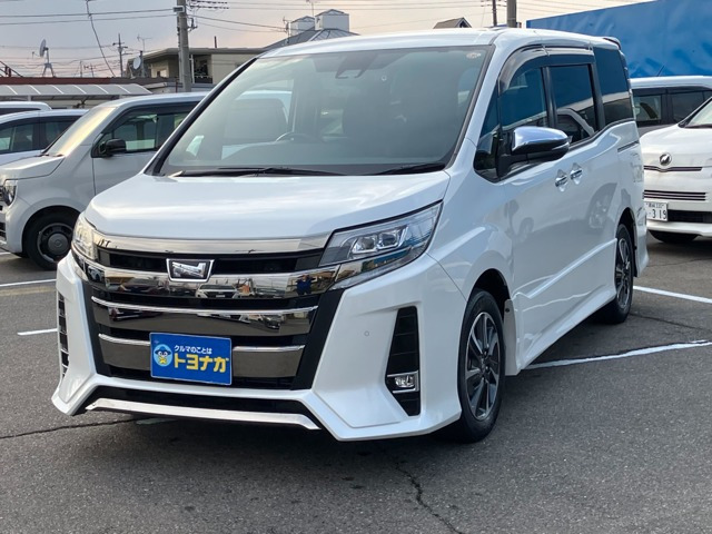 ノア（トヨタ）2.0 Si W×B III　雹凹み 純正9インチメモリーナビ 中古車画像