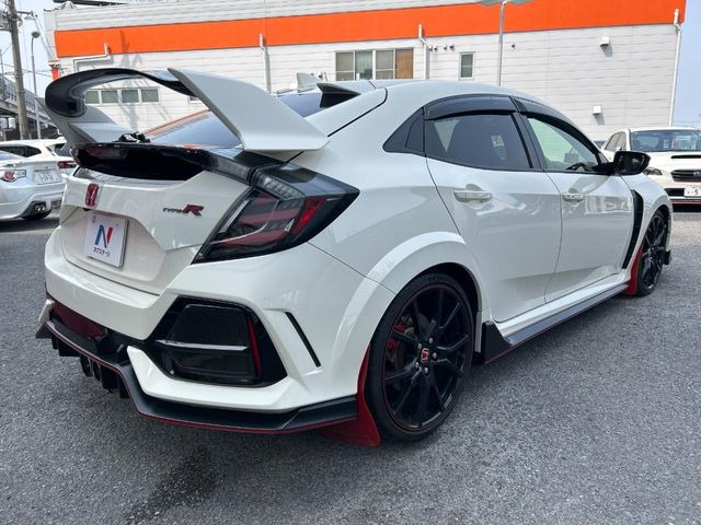 ☆全国のネクステージからお取り寄せが可能※!遠方の店舗に展示してあるクルマが気になる場合も、最寄りの店舗でご覧いただくことが可能です!是非私たちに要望をお聞かせください!※別途費用