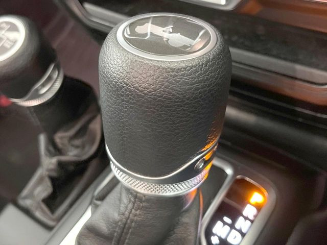 ��MT���[�h�t��AT:�ʏ�͎����ł����Ȃ���ϑ�(�M�A�`�F���W)���h���C�o�[�̑���ɂ���ĈӐ}�I�ɕς�����V�X�e���ł��B����w���i�̃h���C�u�����y���݂��������܂�!