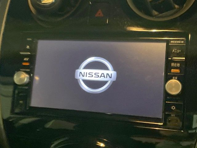 【純正ナビ】人気の純正ナビを装備。オーディオ機能も充実しており、Bluetooth接続すればお持ちのスマホやMP3プレイヤーの音楽を再生可能!毎日の運転がさらに楽しくなります!!