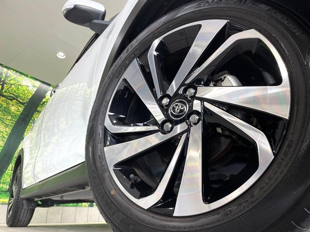 �y����17�C���`�A���~�z�C�[���z�O�ςɃ}�b�`���������A���~�z�C�[���𑕒����Ă���܂��B�e��ЊO�A���~�z�C�[����A�X�^�b�h���X�^�C�����戵�����Ă���܂��B���񂲑��k����������