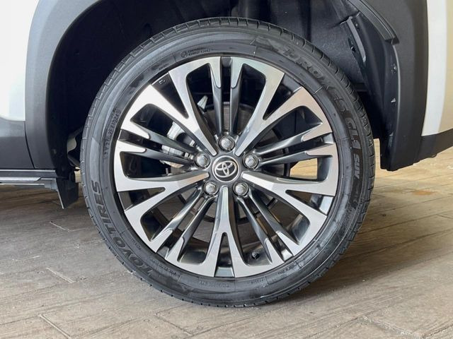 �y�O���[�h��p����18�C���`�A���~�z�C�[���z�f�U�C�����̍��������A���~�z�C�[���𑕒����Ă���܂��B�e��ЊO�A���~�z�C�[����A�X�^�b�h���X�^�C�����戵�����Ă���܂��B���񂲑��k����������