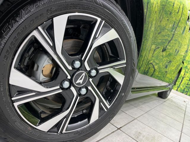 �y����14�C���`�A���~�z�C�[���z�O�ςɃ}�b�`���������A���~�z�C�[���𑕒����Ă���܂��B�e��ЊO�A���~�z�C�[����A�X�^�b�h���X�^�C�����戵�����Ă���܂��B���񂲑��k����������