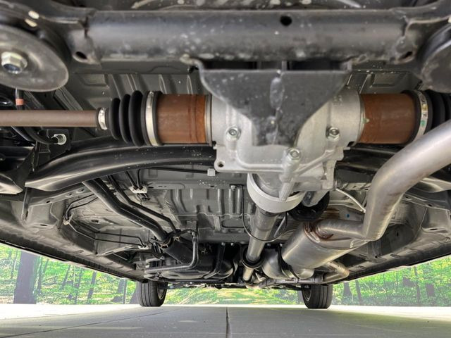 下回りがきれいなうちに、防錆加工の施工がオススメ。降雪地域はもちろん、沿岸部にお住いの方や、趣味でマリン・ウィンタースポーツをされる方にご好評いただいております。