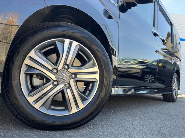 �y����16�C���`�A���~�z�C�[���z�O�ςɃ}�b�`���������A���~�z�C�[���𑕒����Ă���܂��B�e��ЊO�A���~�z�C�[����A�X�^�b�h���X�^�C�����戵�����Ă���܂��B���񂲑��k����������