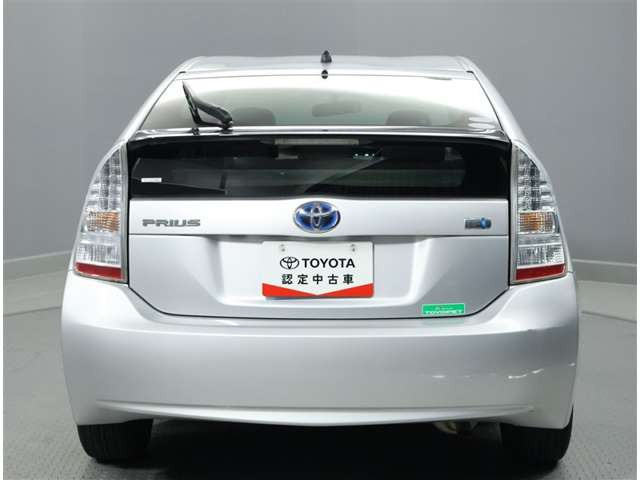 プリウス1.8 S