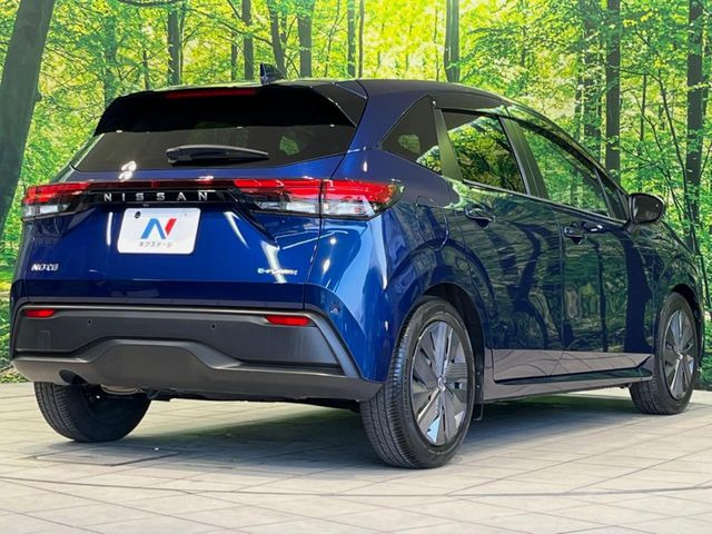 ☆全国のネクステージからお取り寄せが可能※!遠方の店舗に展示してあるクルマが気になる場合も、最寄りの店舗でご覧いただくことが可能です!是非私たちに要望をお聞かせください!※別途費用