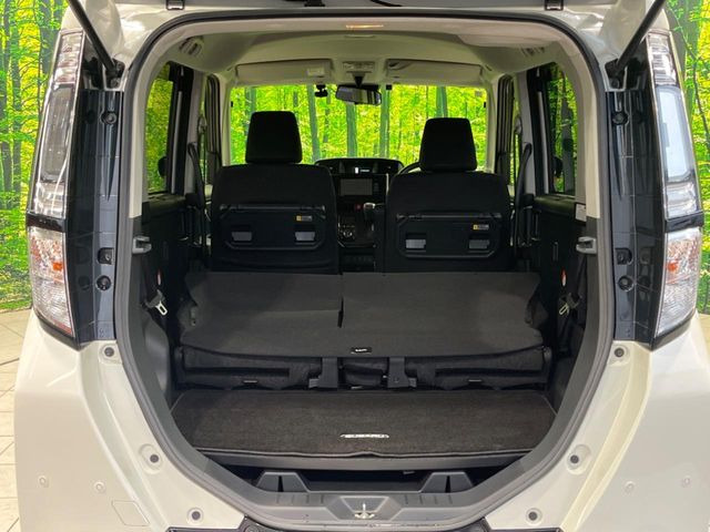 後席を格納すると、これだけの広さが!シーンに合わせたシートアレンジで、大きな荷物も積むことが出来ます♪