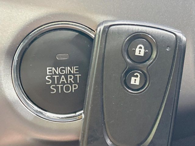 �y�L�[�t���[�V�X�e���z�J�o����|�P�b�g�ɓ��ꂽ�܂܂ł��h�A�̎{���E�������\�ȃX�}�[�g�L�[�𑕔��B�G���W���̃I���E�I�t�����J�M�����o���K�v����������Ƃ��Ă��֗��ł���