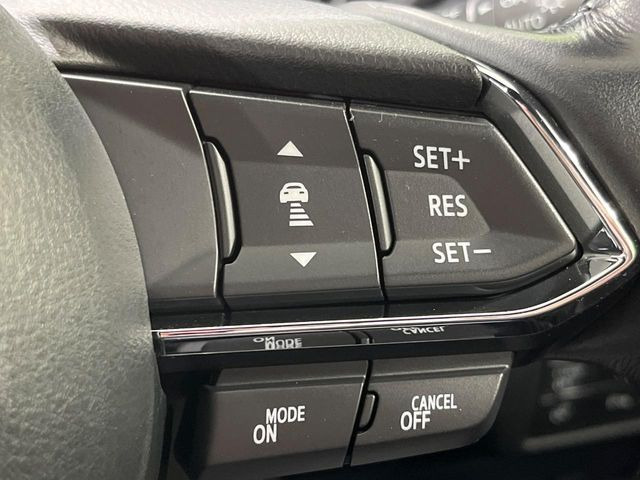 【マツダ・レーダークルーズコントロール】高速道路での長距離走行が楽に!自動で速度を保つクルーズコントロールが、衝突軽減システムと連携し、前方の車両を感知して車間を保つように速度調節してくれます!!