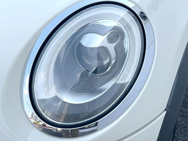 ��LED�w�b�h���C�g:��ԑ��s�����ǍD�Ȏ��E���m�ۂ����S���ĉ^�]�ł��鍂�P�xLED�w�b�h���C�g�𑕔�!�_�����x�������A����d�͂��}�����Ă��܂��B