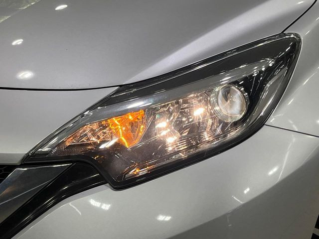夜間や荒天時により良好な視界で安心な走行をご希望される方には【高輝度LEDヘッドライト】の取付がおすすめ!多くのお客様にご好評いただいております♪
