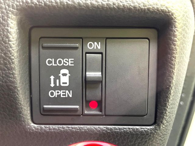 �y�p���[�X���C�h�h�A�z�X�}�[�g�L�[��^�]�Ȃ̃X�C�b�`�ŃX���C�h�h�A�̊J���\���d��������͂����ăh�A���J����K�v�������A���������q�l�ł��A�d���ו��������Ă��鎞�����N�ɊJ���߂ł��܂���