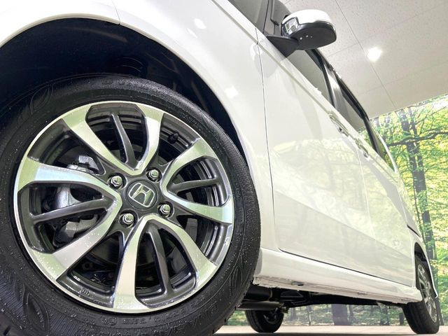 �y����14�C���`�A���~�z�C�[���z�O�ςɃ}�b�`���������A���~�z�C�[���𑕒����Ă���܂��B�e��ЊO�A���~�z�C�[����A�X�^�b�h���X�^�C�����戵�����Ă���܂��B���񂲑��k����������