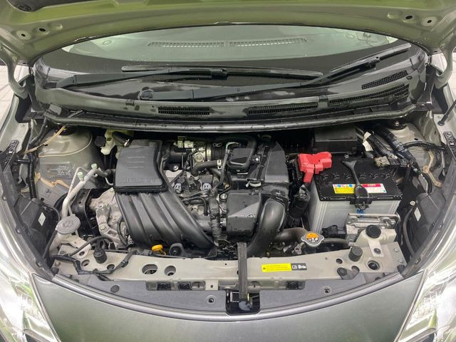 親切・丁寧な専門メカニックスタッフが応対!・車検・点検整備・事故等の修理などアフターサービスも安心。お車のカスタマイズもネクステージのサービススタッフまでご相談ください!