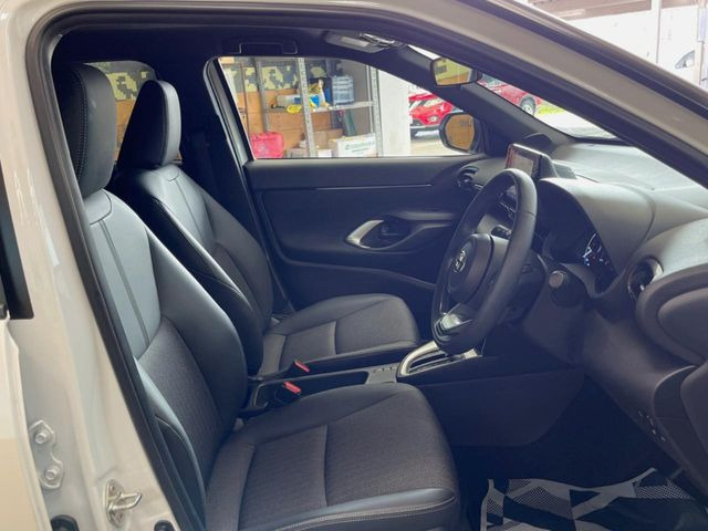 �y�n�[�t���U�[�V�[�g�z�������ƍ���S�n�𗼗������l�C�̃V�[�g���w�ʁE���ʂ̃t�@�u���b�N�f�ނ́A�ʋC���̗ǂ��⊊��ɂ����ɗD��Ă��܂��B�C���╞���ɍ��E���ꂸ���K�ɂ���肢�������܂��B