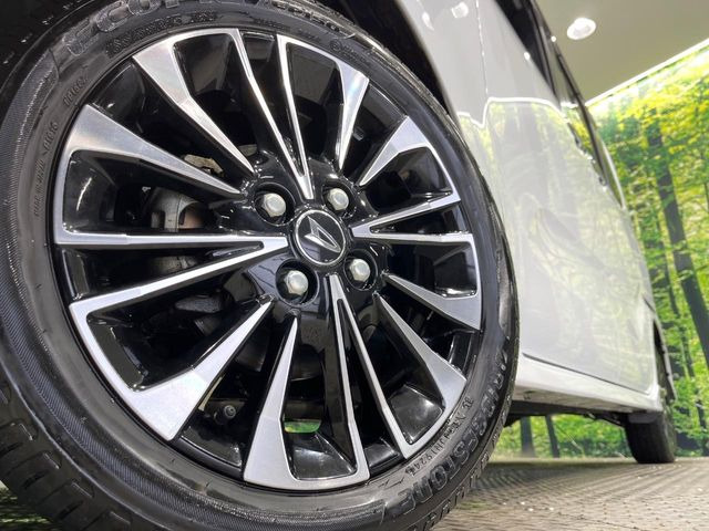 �y����15�C���`�A���~�z�C�[���z�O�ςɃ}�b�`���������A���~�z�C�[���𑕒����Ă���܂��B�e��ЊO�A���~�z�C�[����A�X�^�b�h���X�^�C�����戵�����Ă���܂��B���񂲑��k����������