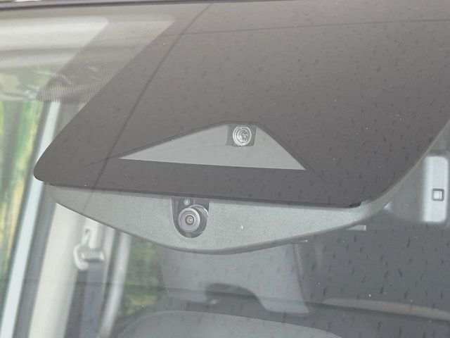 �y�C���e���W�F���g�G�}�[�W�F���V�[�u���[�L�z�t�����g�J�����őO���̎ԗ�����s�҂����m�B�Փ˂������Ȏ��͏Փ˔�Q�y���u���[�L���쓮�A�Փˉ�����T�|�[�g�B�����S�Ƀh���C�u�����y���݂��������܂��B