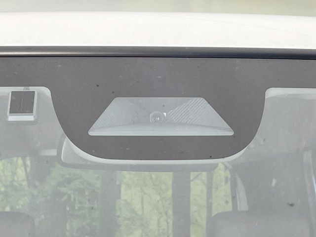 �y�z���_�Z���V���O�z���s���ɑO���̎ԗ�����F�����A�Փ˂������Ȏ��͌x��ƃu���[�L�ŏՓˉ���Ɣ�Q�y�����A�V�X�g�B�����S�Ƀh���C�u�����y���݂��������܂��B