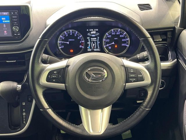 �y�����v�����X�e�A�����O�z�㎿�Ȋv���g�p���邱�ƂŁA��ɂ����������݂ƂĂ��^�]���₷���n���h���ł���