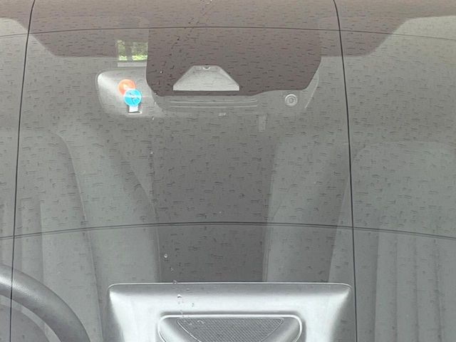 �y�g���^�Z�[�t�e�B�Z���X�z���s���ɑO���̎ԗ�����F�����A�Փ˂������Ȏ��͌x��ƃu���[�L�ŏՓˉ���Ɣ�Q�y�����A�V�X�g�B�����S�Ƀh���C�u�����y���݂��������܂��B