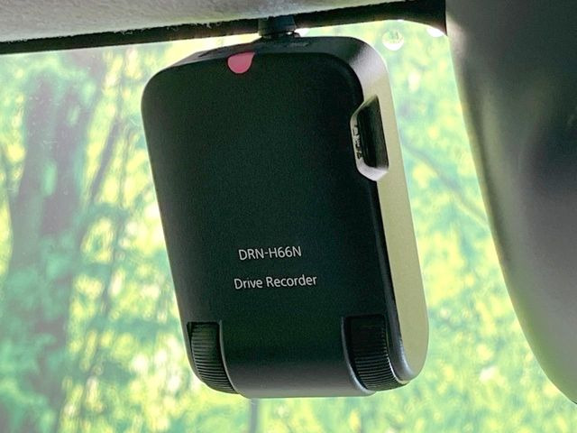 �y�h���C�u���R�[�_�[�z�h���C�u���R�[�_�[����!���s���͂������A������^�]�⎖�̂ɑ��������ہA�f���ŋL�^���A����̃��X�N�ɔ����܂��B���L�^�pSD�J�[�h�͂��q�l�����g�ł��������������K�v������܂��B