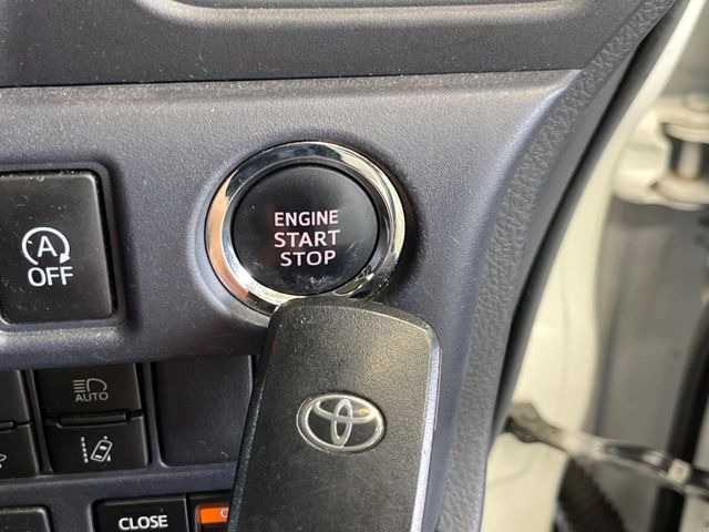 �y�X�}�[�g�L�[�z�J�o����|�P�b�g�ɓ��ꂽ�܂܂ł��h�A�̎{���E�������\�ȃX�}�[�g�L�[�𑕔��B�G���W���̃I���E�I�t�����J�M�����o���K�v����������Ƃ��Ă��֗��ł���