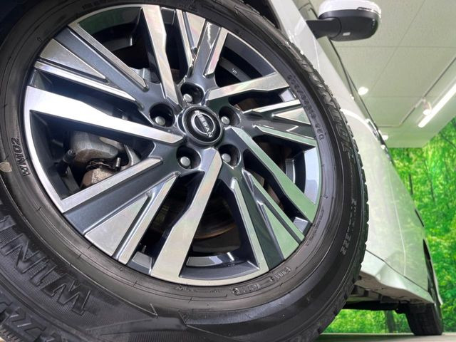 �y����16�C���`�A���~�z�C�[���z�O�ςɃ}�b�`���������A���~�z�C�[���𑕒����Ă���܂��B�e��ЊO�A���~�z�C�[����A�X�^�b�h���X�^�C�����戵�����Ă���܂��B���񂲑��k����������