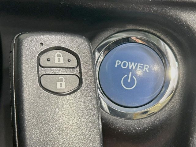 �y�X�}�[�g�L�[�z�J�o����|�P�b�g�ɓ��ꂽ�܂܂ł��h�A�̎{���E�������\�ȃX�}�[�g�L�[�𑕔��B�G���W���̃I���E�I�t�����J�M�����o���K�v����������Ƃ��Ă��֗��ł���