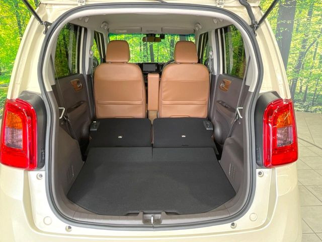 ���i�̂���������ʋ΁A���}���ɏ\���ȉ׎��X�y�[�X���m�ۂ��Ă���܂��B�Z�J���h�V�[�g��|���ƁA�傫�ȉו��̐ύڂ��\�ł���