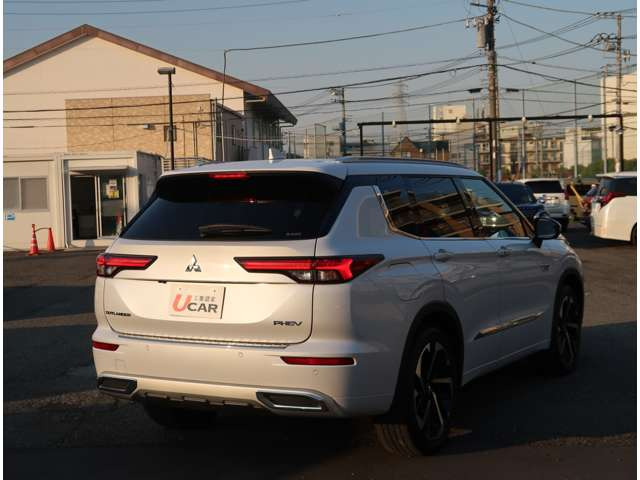 アウトランダーPHEV 2.4 P 4WD