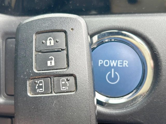 �y�X�}�[�g�L�[�z�J�o����|�P�b�g�ɓ��ꂽ�܂܂ł��h�A�̎{���E�������\�ȃX�}�[�g�L�[�𑕔��B�G���W���̃I���E�I�t�����J�M�����o���K�v����������Ƃ��Ă��֗��ł���