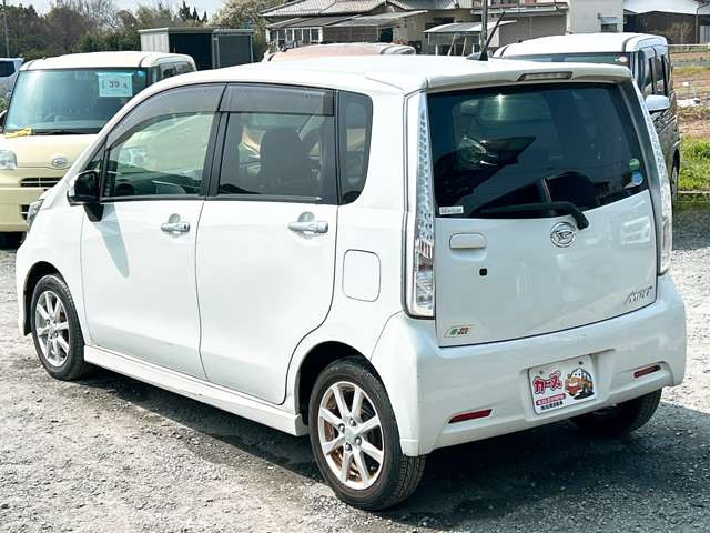 ���X�ł͌y�����Ԃ��畁�ʎԂ܂ŕ��L���I�[�����[�J�[�̎Ԏ�E�F�E�O���[�h��L�x�ɑ����Ă���܂��B