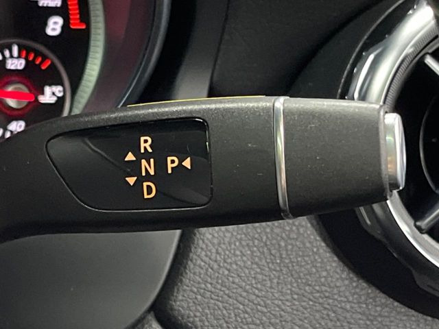 ●MTモード付きAT:通常は自動でおこなわれる変速(ギアチェンジ)をドライバーの操作によって意図的に変えられるシステムです。より一層普段のドライブをお楽しみいただけます!
