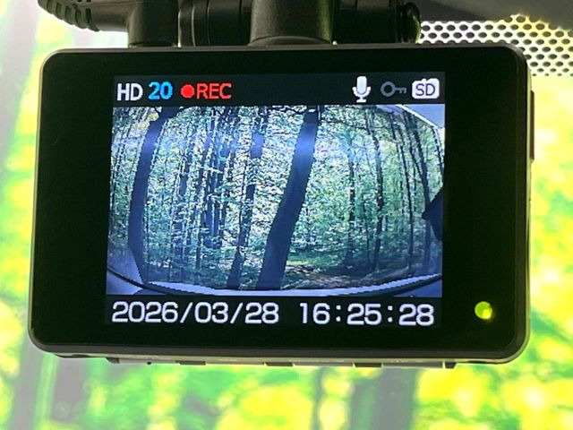 �y�h���C�u���R�[�_�[�z�h���C�u���R�[�_�[����!���s���͂������A������^�]�⎖�̂ɑ��������ہA�f���ŋL�^���A����̃��X�N�ɔ����܂��B���L�^�pSD�J�[�h�͂��q�l�����g�ł��������������K�v������܂��B