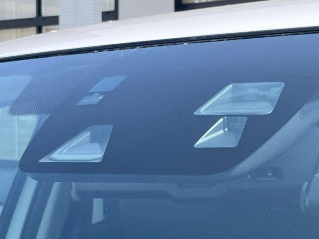 �y�X�}�[�g�u���[�L�T�|�[�g�z���s���ɑO���̎ԗ�����F�����A�Փ˂������Ȏ��͌x��ƃu���[�L�ŏՓˉ���Ɣ�Q�y�����A�V�X�g�B�����S�Ƀh���C�u�����y���݂��������܂��B