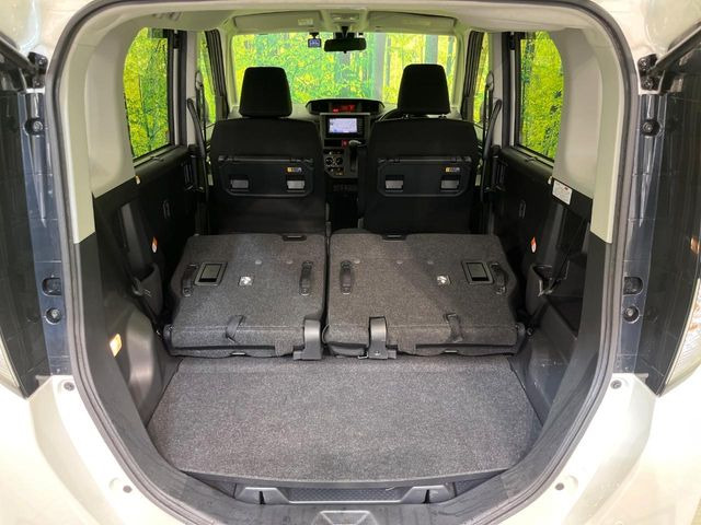 普段のお買い物や通勤、送迎等に十分な荷室スペースを確保しております。セカンドシートを倒すと、大きな荷物の積載も可能です♪
