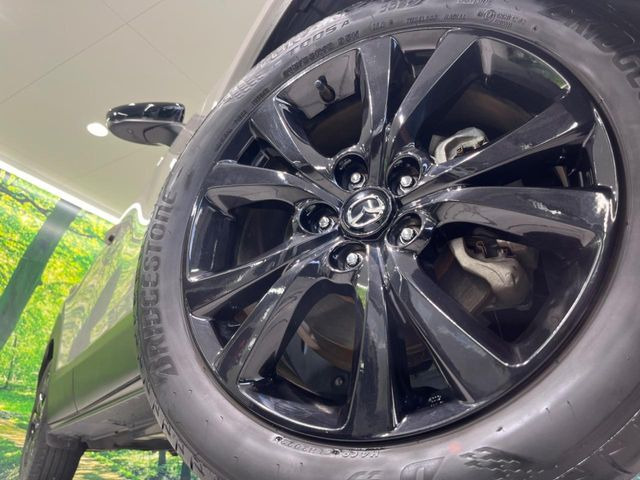 �y����18�C���`�A���~�z�C�[���z�O�ςɃ}�b�`���������A���~�z�C�[���𑕒����Ă���܂��B�e��ЊO�A���~�z�C�[����A�X�^�b�h���X�^�C�����戵�����Ă���܂��B���񂲑��k����������